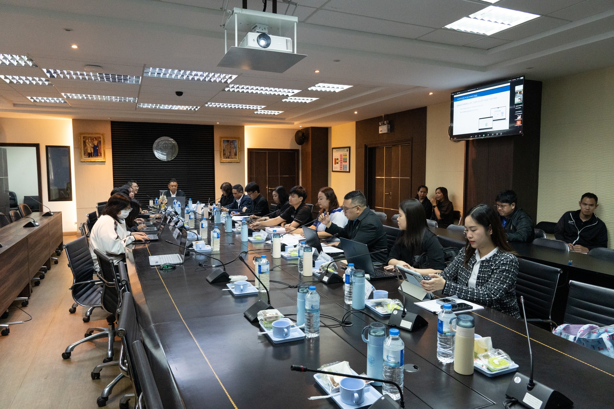 สบ.ทส.และเจ้าหน้าที่สสภ.ร่วมประชุมโครงการพัฒนาศูนย์บริการครบวงจรแบบเบ็ดเสร็จ (ภาคธุรกิจและภาคประชาชน)